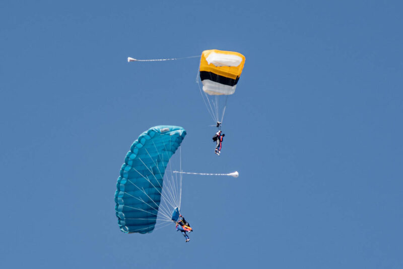 Fallschirmspringen - Tandemspringen | Tandemsprung 2500 Meter | Tandemgutscheine